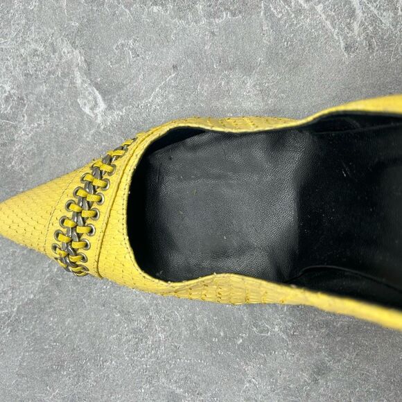 Vintage Versace Classic Python Chain Yellow Leather Pumps Size 37 Pointed Toe Hi - Picture 14 of 16